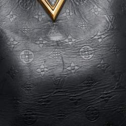 مملوكة مسبقًا Louis Vuitton Black Monogram Leather Very  Hobo Bag