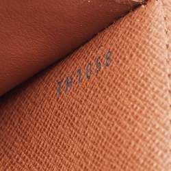 مملوكة مسبقًا محفظة لوي فيتون كوالا كانفاس مونوغرامي