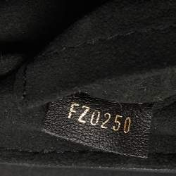 مملوكة مسبقًا Louis Vuitton Black Leather New Wave Chain PM Bag