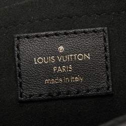 مملوكة مسبقًا Louis Vuitton Black Leather New Wave Chain PM Bag