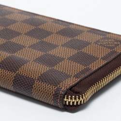 مملوكة مسبقًا Louis Vuitton Damier Ebene Canvas Zippy Compact Wallet