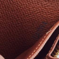 مملوكة مسبقًا Louis Vuitton Monogram Canvas Zippy Wallet