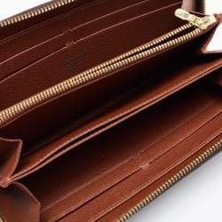 مملوكة مسبقًا Louis Vuitton Monogram Canvas Zippy Wallet