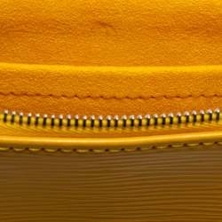 Pre Owned Louis Vuitton Citron Epi Leather Pochette Accessories Bag