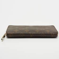 Louis Vuitton Monogram Canvas Zippy Wallet