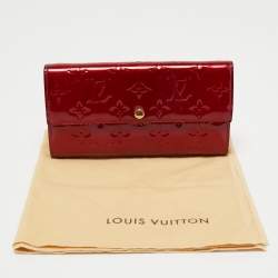 Louis Vuitton Pomme D’amour Monogram Vernis Leather Sarah Wallet