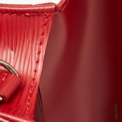 Pre Owned Louis Vuitton Red Epi Leather Sevigne Clutch Bag