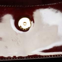 Pre Owned Louis Vuitton Amarante Patent Leather Sobe Clutch