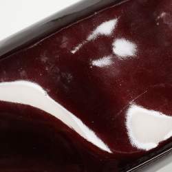 Pre Owned Louis Vuitton Amarante Patent Leather Sobe Clutch