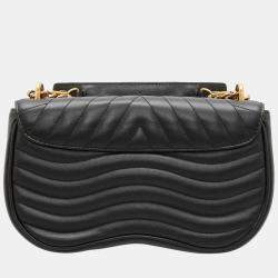 مملوكة مسبقًا Louis Vuitton Black Smooth Calf Leather New Wave Chain MM Shoulder Bag