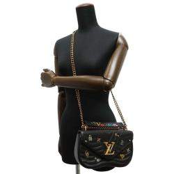 مملوكة مسبقًا Louis Vuitton Black Smooth Calf Leather New Wave Chain MM Shoulder Bag