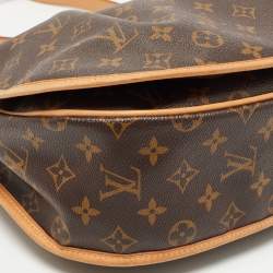 Pre Owned Louis Vuitton Monogram Canvas Menilmontant MM Bag