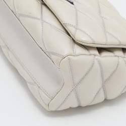 Pre Owned Louis Vuitton Silver Quilted Lambskin Leather GO-14 Malletage PM Bag