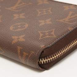 Louis Vuitton Monogram Canvas Zippy Wallet