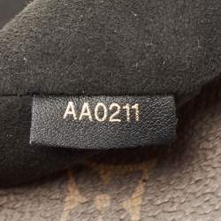 مملوكة مسبقًا Louis Vuitton Monogram Canvas and Leather Locky BB Bag