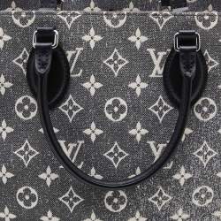 مملوكة مسبقًا Louis Vuitton Black Monogram Denim and Leather OnTheGo MM Bag