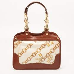 مملوكة مسبقًا Louis Vuitton White Monogram Charms Limited Edition Cabas Bag