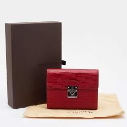 مملوكة مسبقًا Louis Vuitton Rouge Epi Leather Koala Wallet