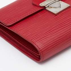 مملوكة مسبقًا Louis Vuitton Rouge Epi Leather Koala Wallet
