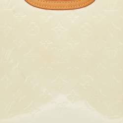 مملوكة مسبقًا Louis Vuitton Perle Monogram Vernis Maple Drive Bag