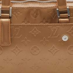 Pre Owned Louis Vuitton Beige Monogram Vernis Mat Shelton Bag