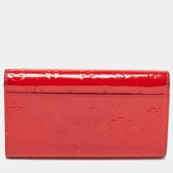 Louis Vuitton Pomme D’amour Monogram Vernis Sarah Wallet 