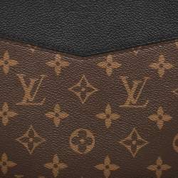 Pre Owned Louis Vuitton Monogram Canvas and Leather Daily Pouch