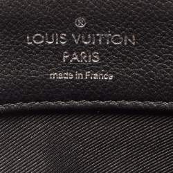 Pre Owned Louis Vuitton Black Leather Lockme II Top Handle Bag