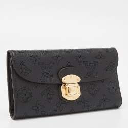 Pre Owned Louis Vuitton Black Monogram Mahina Leather Amelia Wallet
