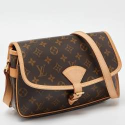 مملوكة مسبقًا Louis Vuitton Monogram Canvas Sologne Bag