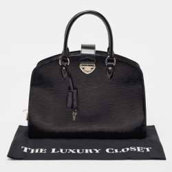 مملوكة مسبقًا حقيبة لوي فيتون بونت نيوف جلد الكتريك إيبي أسود GM