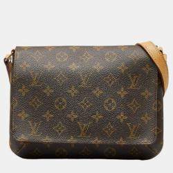 Louis Vuitton Limited Edition Onatah Fleur Cacao Monogram Suede, Women's  Fashion, Bags & Wallets, Purses & Pouches on Carousell