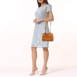 مملوكة مسبقًا Louis Vuitton Gold Honey Epi Leather Mini Cluny Bag