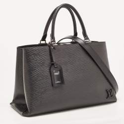 مملوكة مسبقًا Louis Vuitton Black Epi Leather Kleber MM Bag