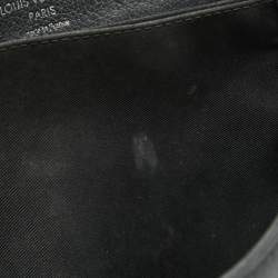 Pre Owned Louis Vuitton Black Leather Lockme II Bag