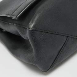 Pre Owned Louis Vuitton Black Leather Lockme II Bag