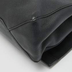 Pre Owned Louis Vuitton Black Leather Lockme II Bag