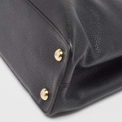 Louis Vuitton Black Leather Capucines MM Bag