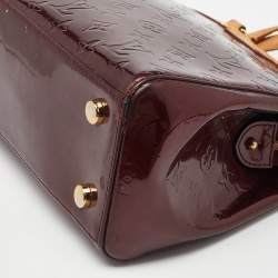 مملوكة مسبقًا Louis Vuitton Amarante Monogram Vernis Brea MM Bag