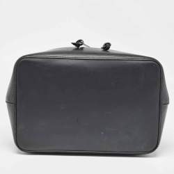 مملوكة مسبقًا Louis Vuitton Black Epi Leather NeoNoe MM Bag