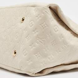 مملوكة مسبقًا Louis Vuitton Neige Monogram Empreinte Leather Artsy MM Bag