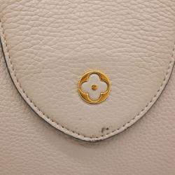 Louis Vuitton Beige Leather MM Capucines Top Handle Bag