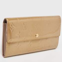 Louis Vuitton Beige Poudre Monogram Vernis Sarah Wallet