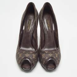 مملوكة مسبقًا Louis Vuitton Brown Monogram Canvas Peep Toe Pumps Size 35.5
