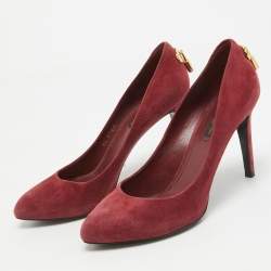 مملوكة مسبقًا Louis Vuitton Red Suede Lock It Pumps Size 37