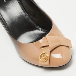 مملوكة مسبقًا Louis Vuitton Black/Beige Patent Leather Fiance Bow Round Toe Pumps Size 37