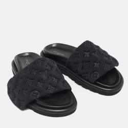 مملوكة مسبقًا Louis Vuitton Black Monogram Nylon Velcro Flats Slides Size 38