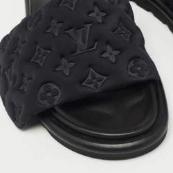 مملوكة مسبقًا Louis Vuitton Black Monogram Nylon Velcro Flats Slides Size 38