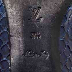 م�ملوكة مسبقًا Louis Vuitton Blue/Black Python Studded Heel Loafers Size 37.5