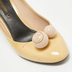 Louis Vuitton Beige Patent Leather Betty Pumps Size 37.5